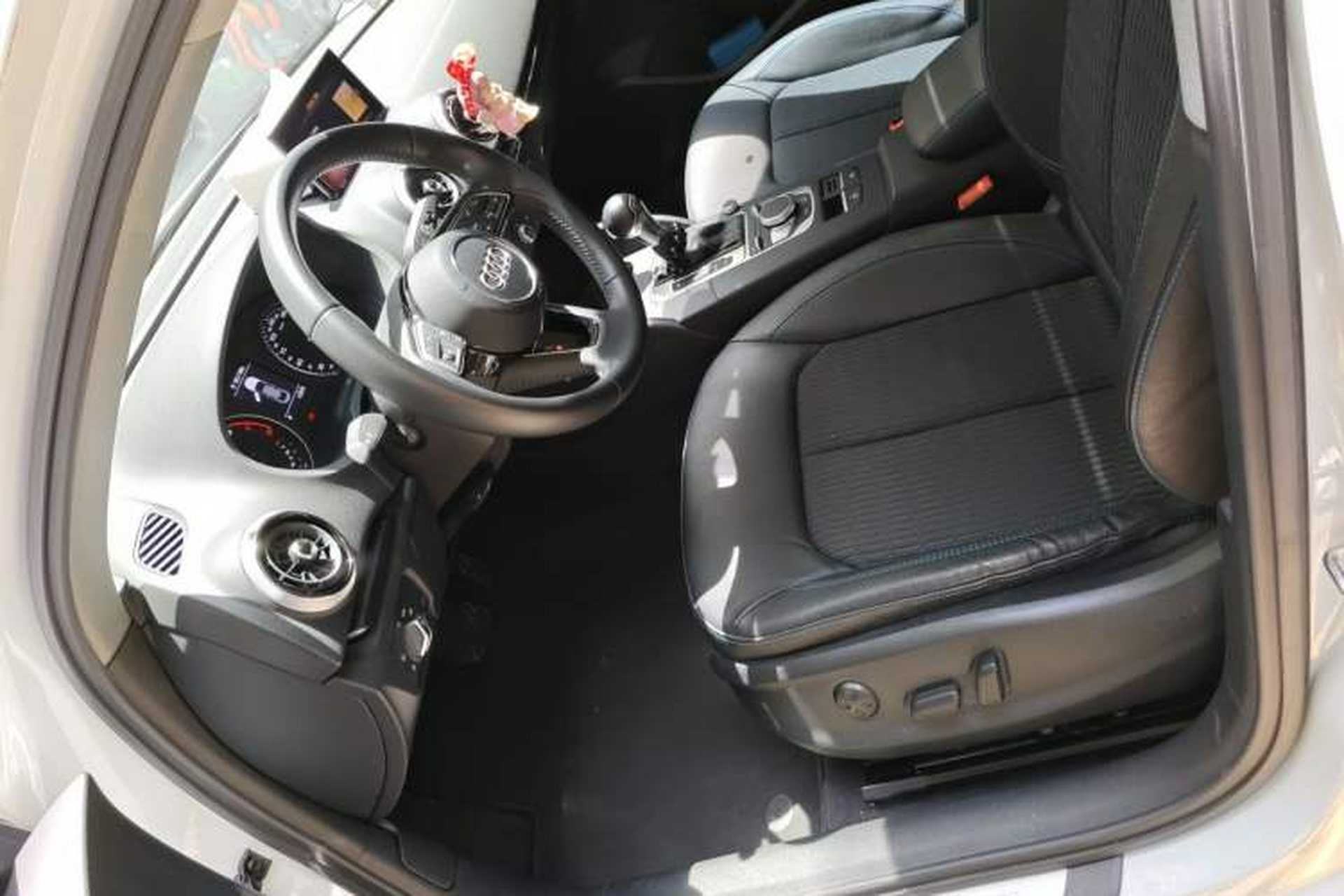 Used Audi A3 2017 Limousine 35 TFSI Fashion Model Left Front Seat