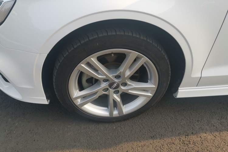 Used Audi A3 2017 Cabriolet 40 TFSI Left Front Wheel Hub