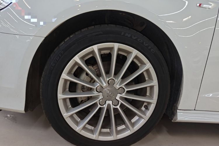 Used Audi A3 2017 Sportback 35 TFSI Fashion Model Left Front Wheel Hub