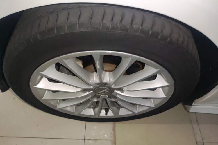 Used Audi A3 2017 Sportback 35 TFSI Ambition Edition Left Front Wheel Hub