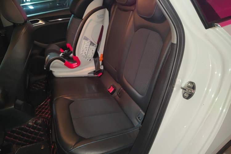 Used Audi A3 2017 Limousine 35 TFSI Fashion Model Left Rear Seat
