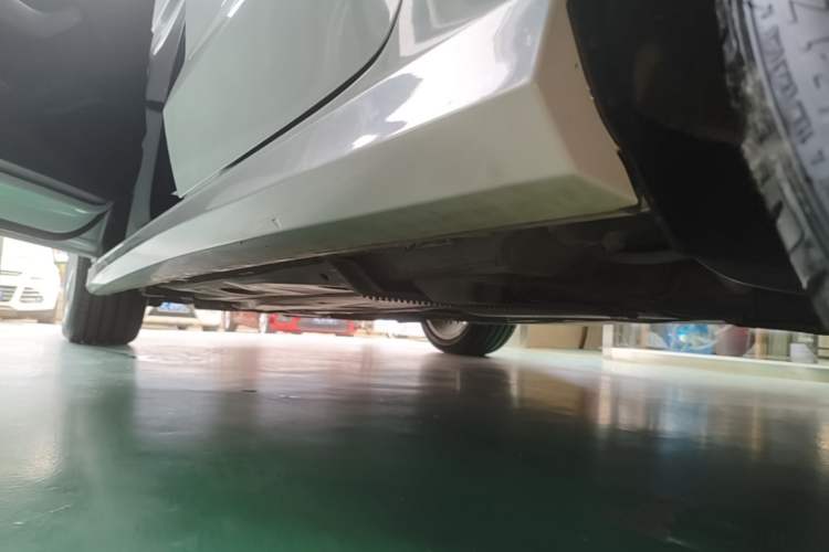 Used Audi A3 2017 Limousine 35 TFSI Fashion Model Left Side Sill