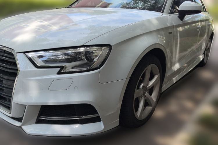 Used Audi A3 2017 Limousine 35 TFSI Fashion Model Guazi used car, China used car export, Used car for sale, Used cars, Cheapest cars for sale
