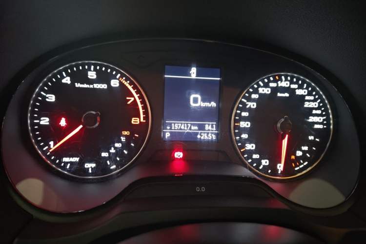 Used Audi A3 2017 Limousine 35 TFSI Fashion Model Odometer Close Up