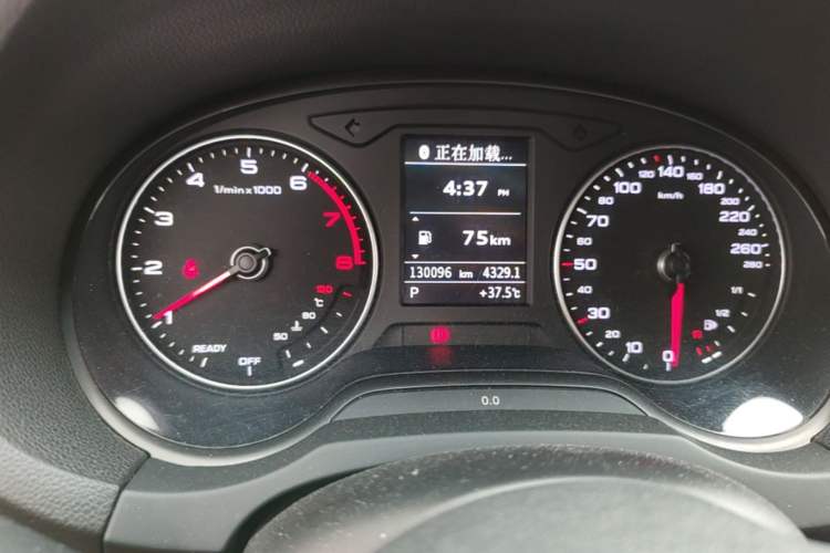 Used Audi A3 2017 Limousine 35 TFSI Fashion Model Odometer Close Up
