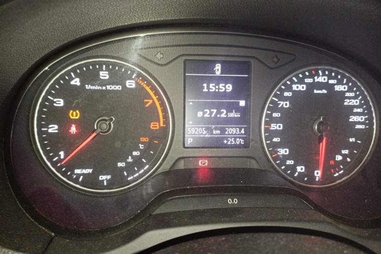 Used Audi A3 2017 Limousine 35 TFSI Fashion Model Odometer Close Up