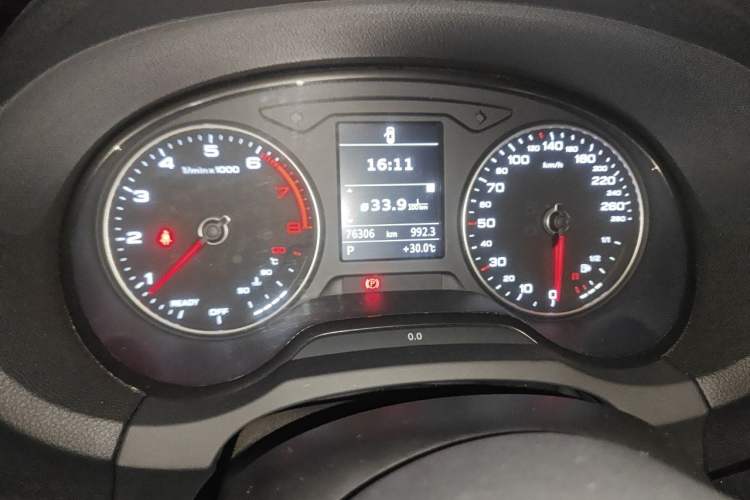 Used Audi A3 2017 Limousine 35 TFSI Fashion Model Odometer Close Up