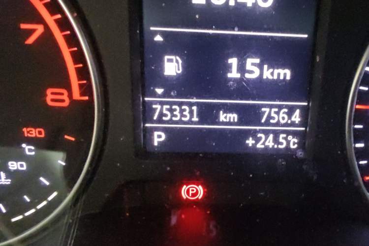 Used Audi A3 2017 Limousine 35 TFSI Fashion Model Odometer Close Up