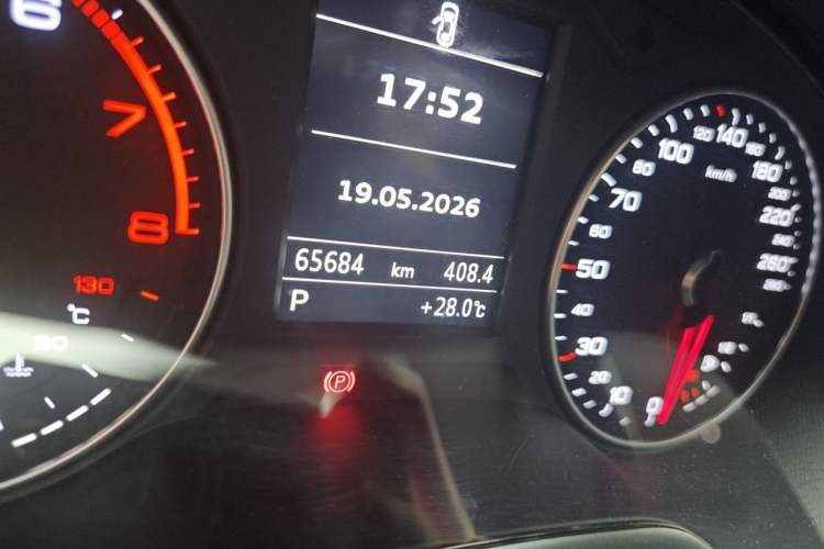 Used Audi A3 2017 Limousine 35 TFSI Sport Edition Odometer Close Up