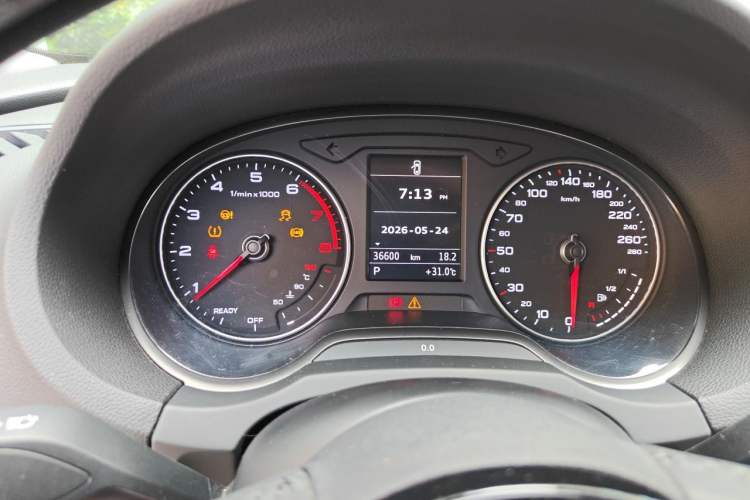 Used Audi A3 2017 Limousine 35 TFSI Fashion Model Odometer Close Up