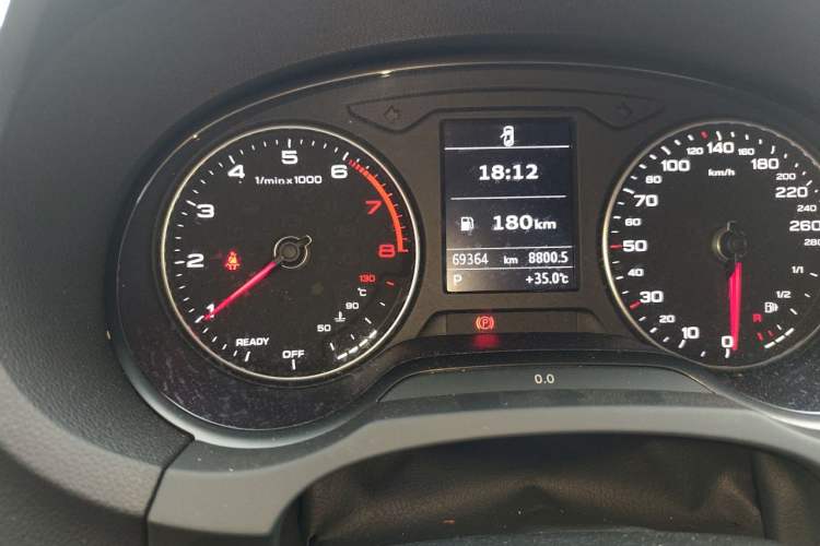 Used Audi A3 2017 Limousine 35 TFSI Ambition Edition Odometer Close Up