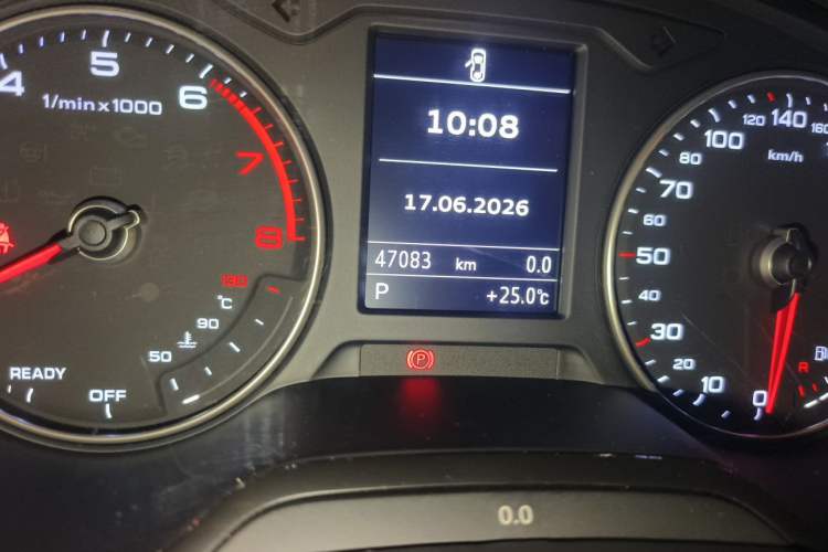 Used Audi A3 2017 Limousine 35 TFSI Fashion Model Odometer Close Up
