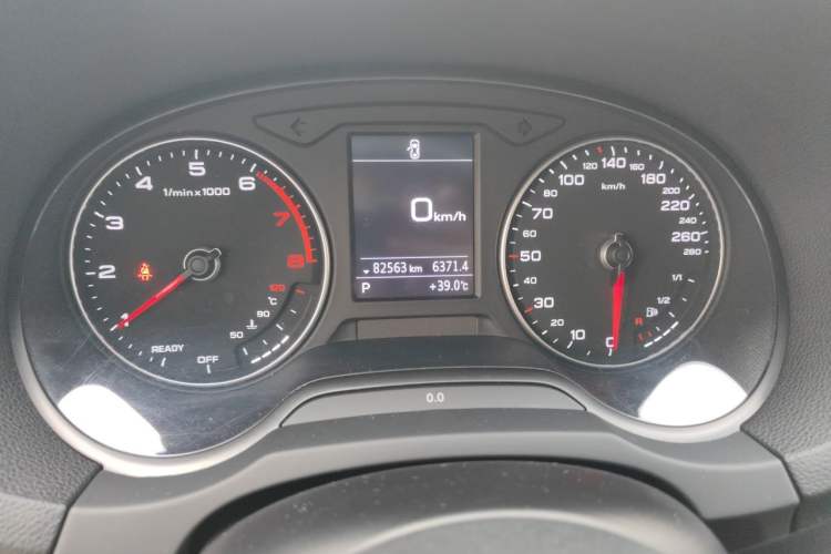 Used Audi A3 2017 Limousine 35 TFSI Fashion Model Odometer Close Up
