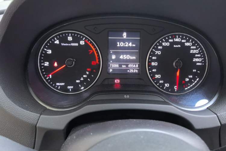 Used Audi A3 2017 Limousine 35 TFSI Fashion Model Odometer Close Up