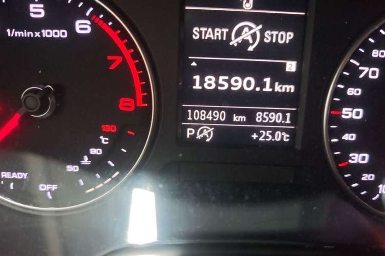 Used Audi A3 2017 Limousine 35 TFSI Sport Edition Odometer Close Up
