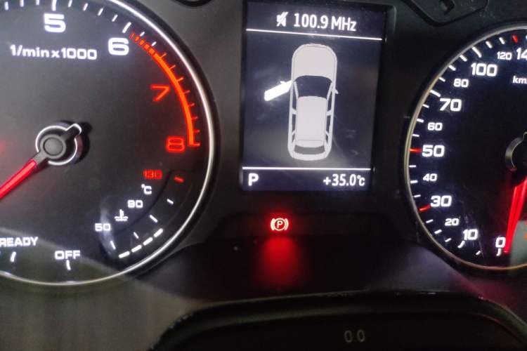 Used Audi A3 2017 Sportback 35 TFSI Ambition Edition Odometer Close Up