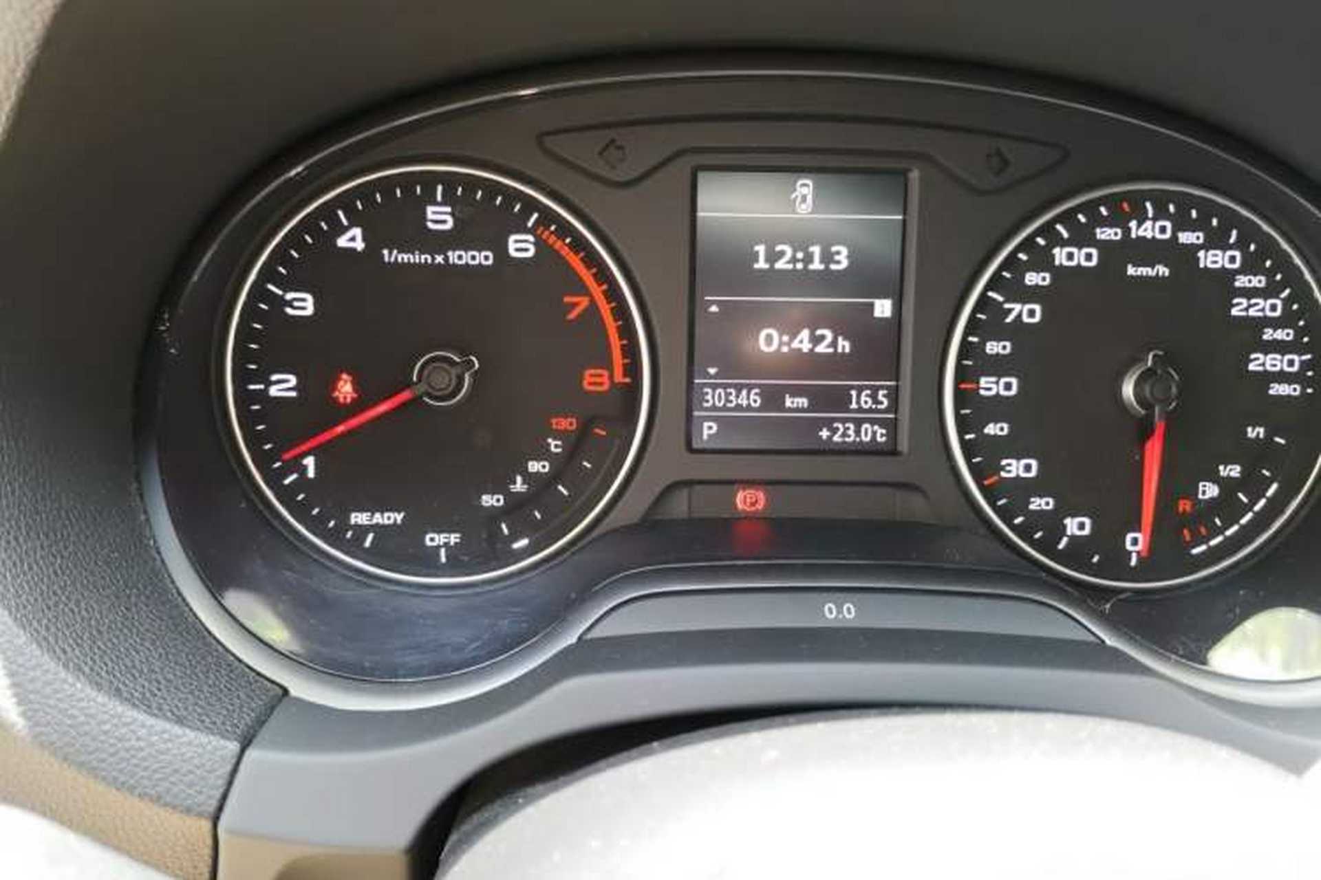 Used Audi A3 2017 Limousine 35 TFSI Fashion Model Odometer Close Up