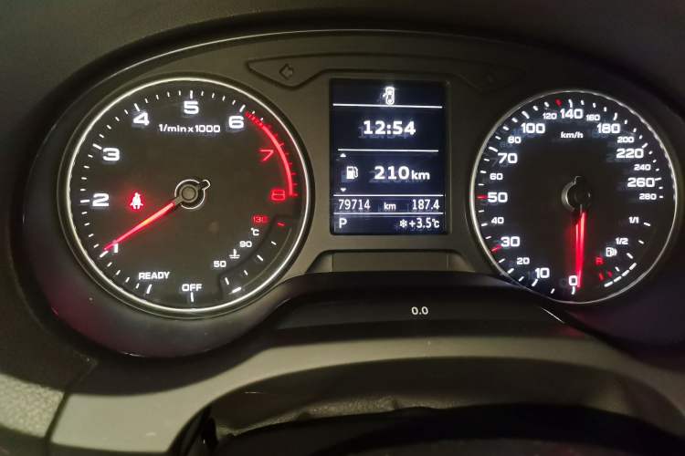 Used Audi A3 2017 Limousine 35 TFSI Sport Edition Odometer Close Up