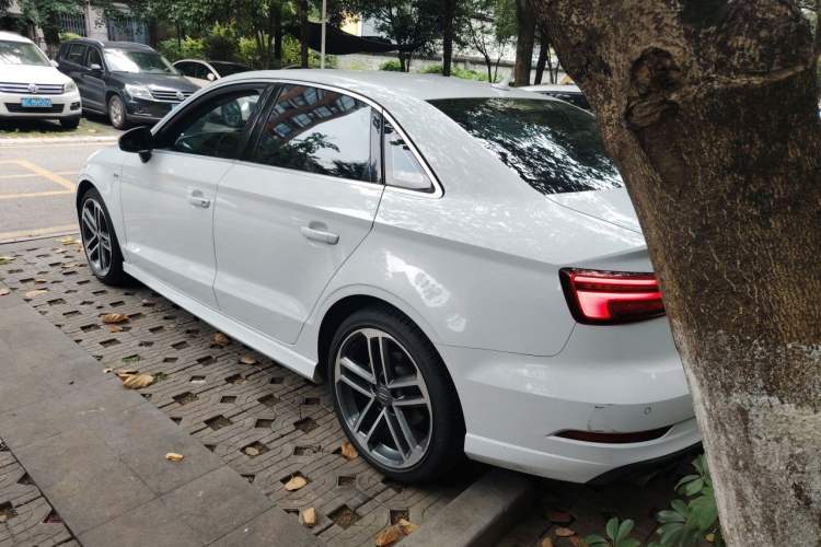 Used Audi A3 2017 Limousine 35 TFSI Ambition Edition Rear Left 45 Deg