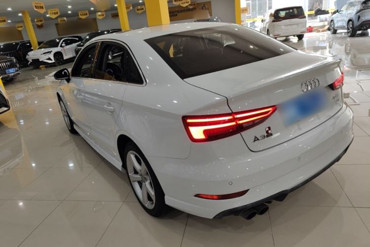 Used Audi A3 2017 Limousine 35 TFSI Fashion Model Rear Left 45 Deg