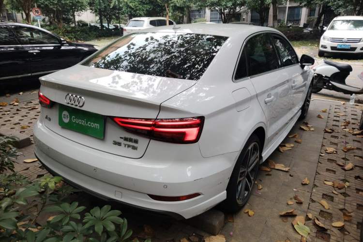 Used Audi A3 2017 Limousine 35 TFSI Ambition Edition Rear Right 45 Deg