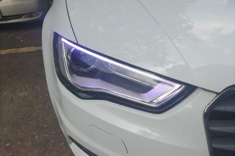 Used Audi A3 2017 Limousine 35 TFSI Ambition Edition Right Front Headlight