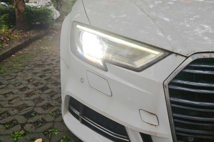 Used Audi A3 2017 Limousine 35 TFSI Fashion Model Right Front Headlight
