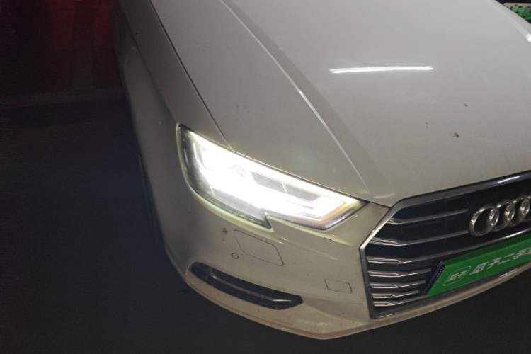 Used Audi A3 2017 Limousine 35 TFSI Style Edition Right Front Headlight