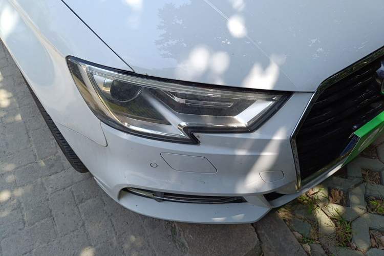 Used Audi A3 2017 Limousine 35 TFSI Fashion Model Right Front Headlight