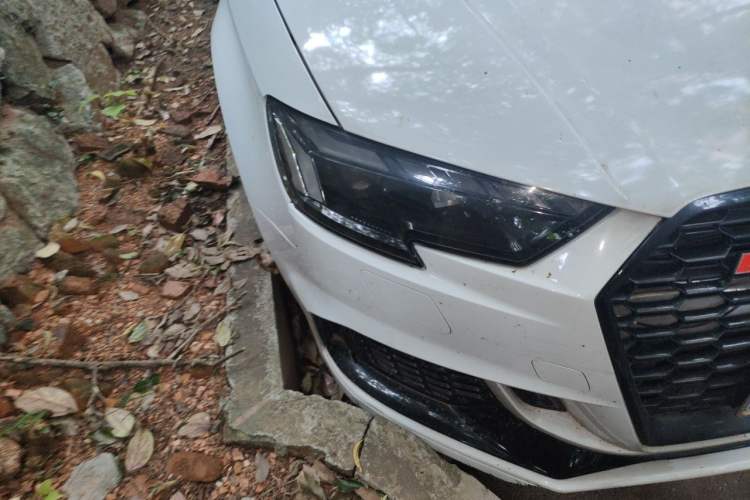 Used Audi A3 2017 Limousine 35 TFSI Ambition Edition Right Front Headlight
