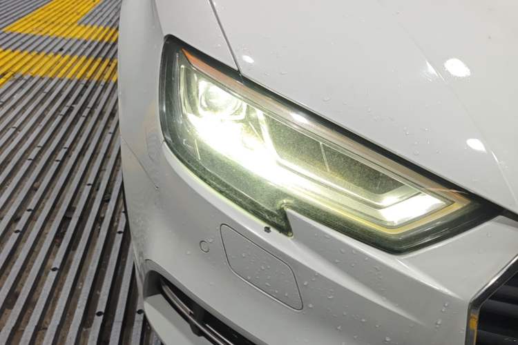 Used Audi A3 2017 Limousine 35 TFSI Sport Edition Right Front Headlight