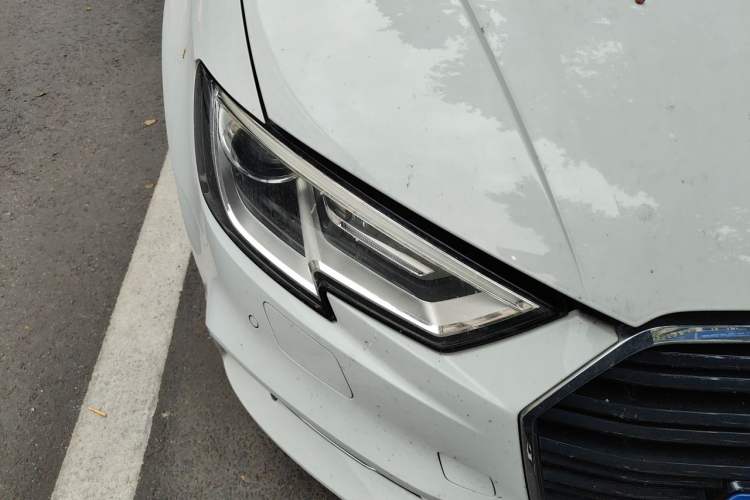 Used Audi A3 2017 Limousine 35 TFSI Fashion Model Right Front Headlight