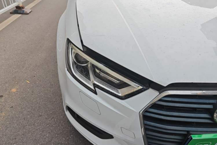 Used Audi A3 2017 Limousine 35 TFSI Ambition Edition Right Front Headlight