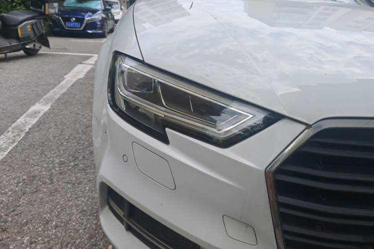 Used Audi A3 2017 Limousine 35 TFSI Sport Edition Right Front Headlight