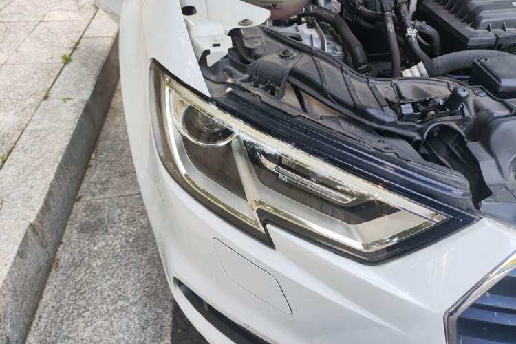 Used Audi A3 2017 Limousine 35 TFSI Ambition Edition Right Front Headlight