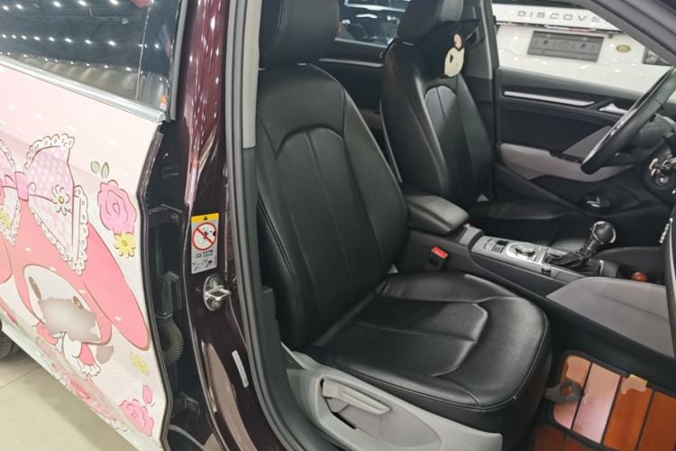 Used Audi A3 2017 Limousine 35 TFSI Ambition Edition Right Front Seat