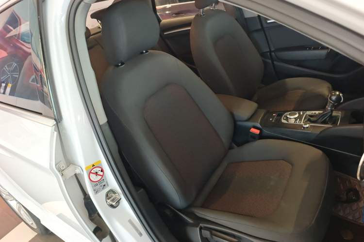 Used Audi A3 2017 Limousine 35 TFSI Ambition Edition Right Front Seat