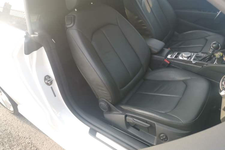 Used Audi A3 2017 Cabriolet 40 TFSI Right Front Seat