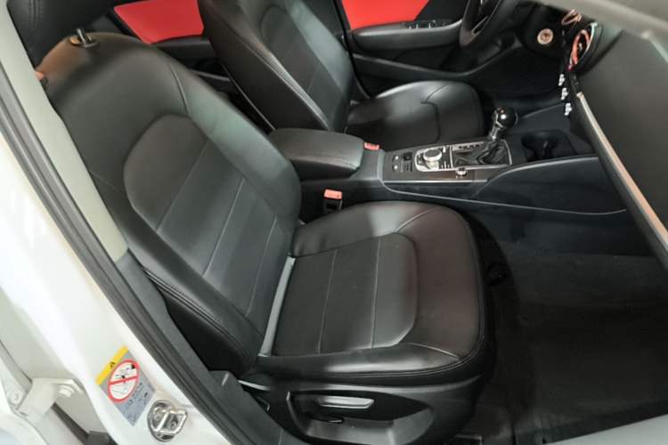 Used Audi A3 2017 Limousine 35 TFSI Ambition Edition Right Front Seat