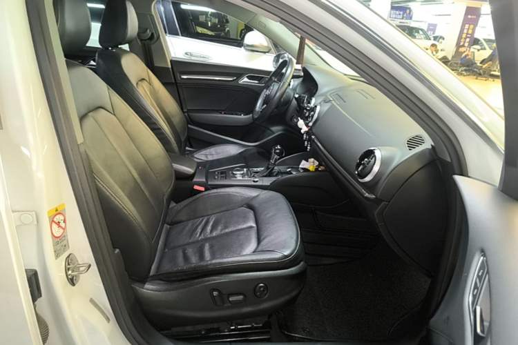 Used Audi A3 2017 Sportback 35 TFSI Style Edition Right Front Seat