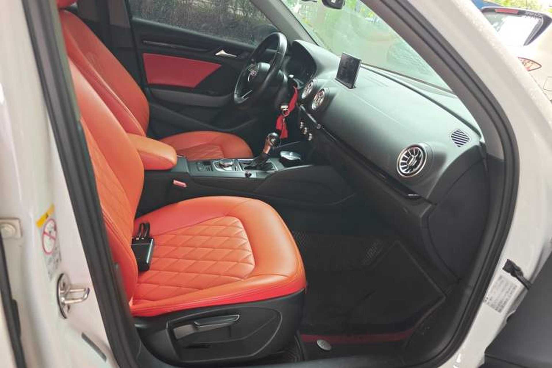 Used Audi A3 2017 Limousine 35 TFSI Ambition Edition Right Front Seat