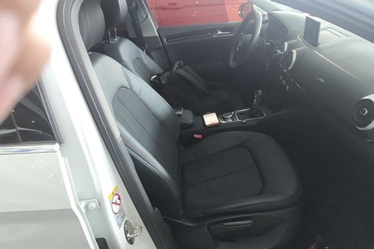 Used Audi A3 2017 Limousine 35 TFSI Fashion Model Right Front Seat