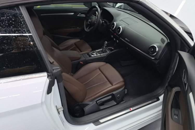 Used Audi A3 2017 Cabriolet 40 TFSI Right Front Seat