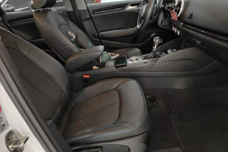 Used Audi A3 2017 Limousine 35 TFSI Fashion Model Right Front Seat