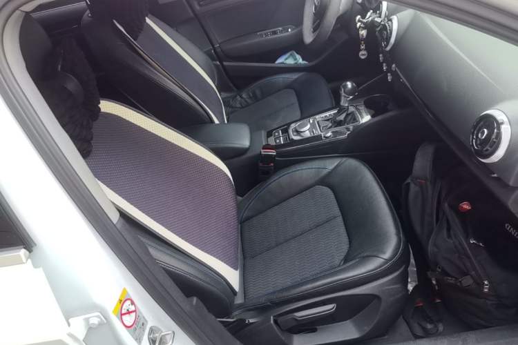 Used Audi A3 2017 Limousine 35 TFSI Fashion Model Right Front Seat