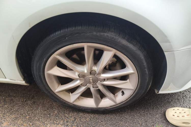 Used Audi A3 2017 Sportback 35 TFSI Ambition Edition Right Front Wheel Hub