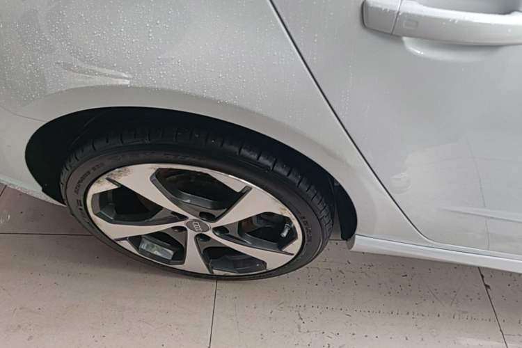 Used Audi A3 2017 Sportback 35 TFSI Sport Edition Right Rear Wheel Hub