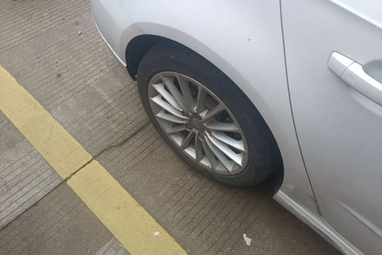 Used Audi A3 2017 Sportback 35 TFSI Fashion Model Right Rear Wheel Hub