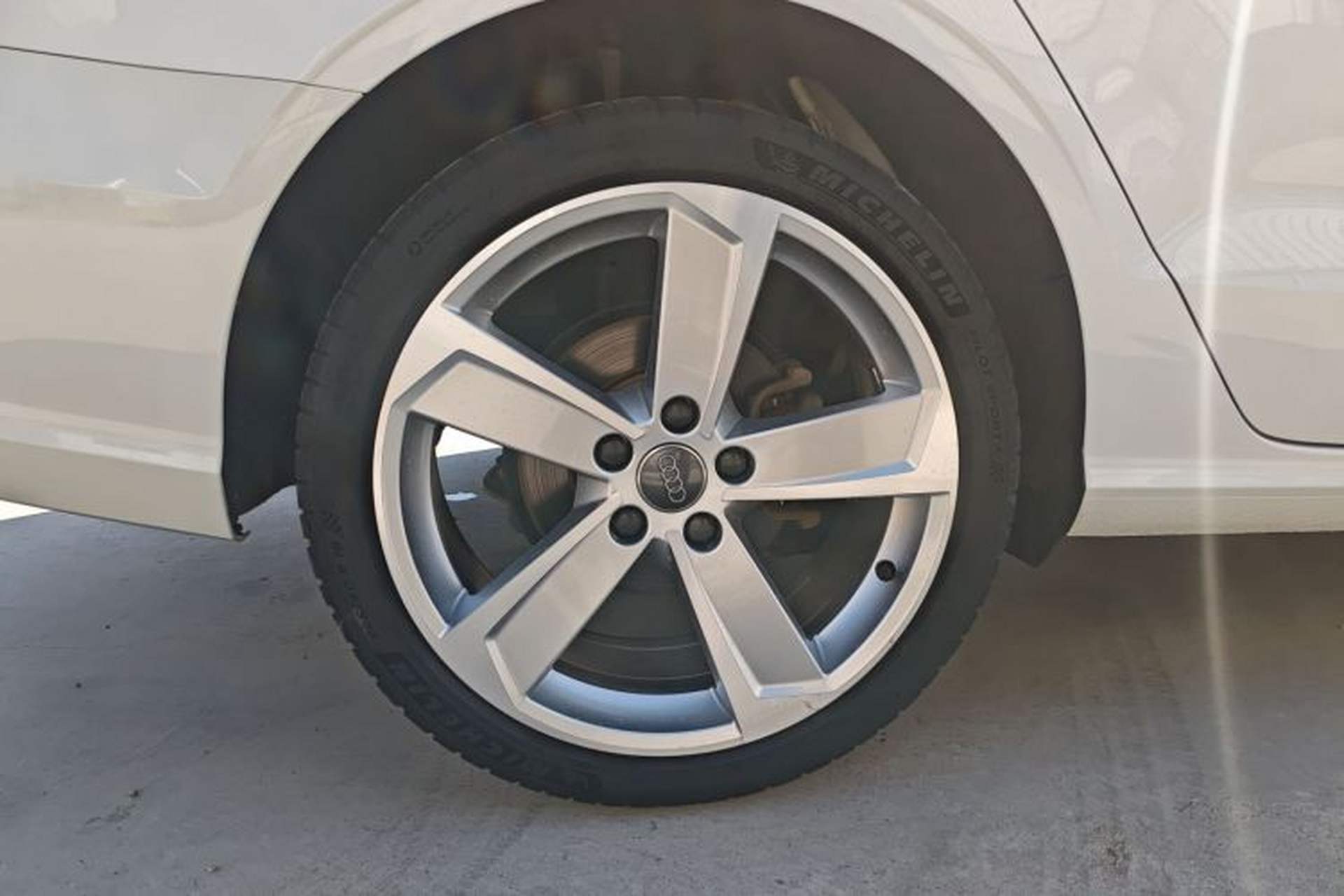 Used Audi A3 2017 Limousine 35 TFSI Style Edition Right Rear Wheel Hub
