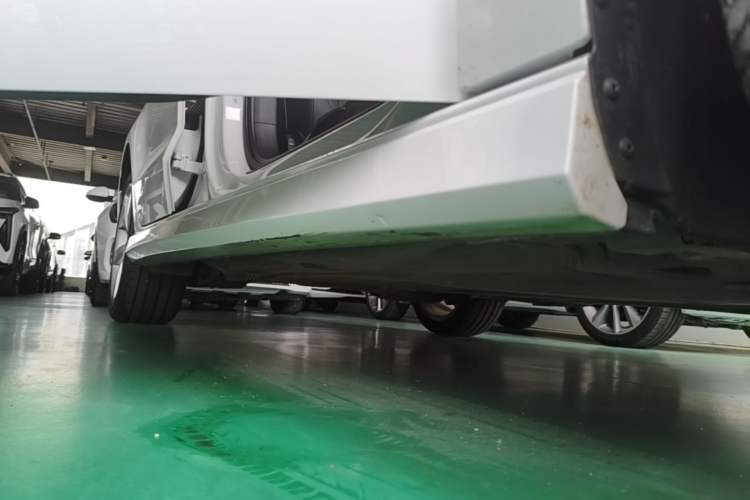 Used Audi A3 2017 Limousine 35 TFSI Fashion Model Right Side Sill